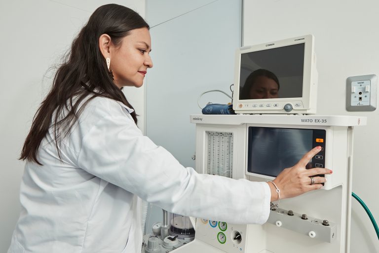 Johana Paola Diago García, Médica especialista en siquiatría